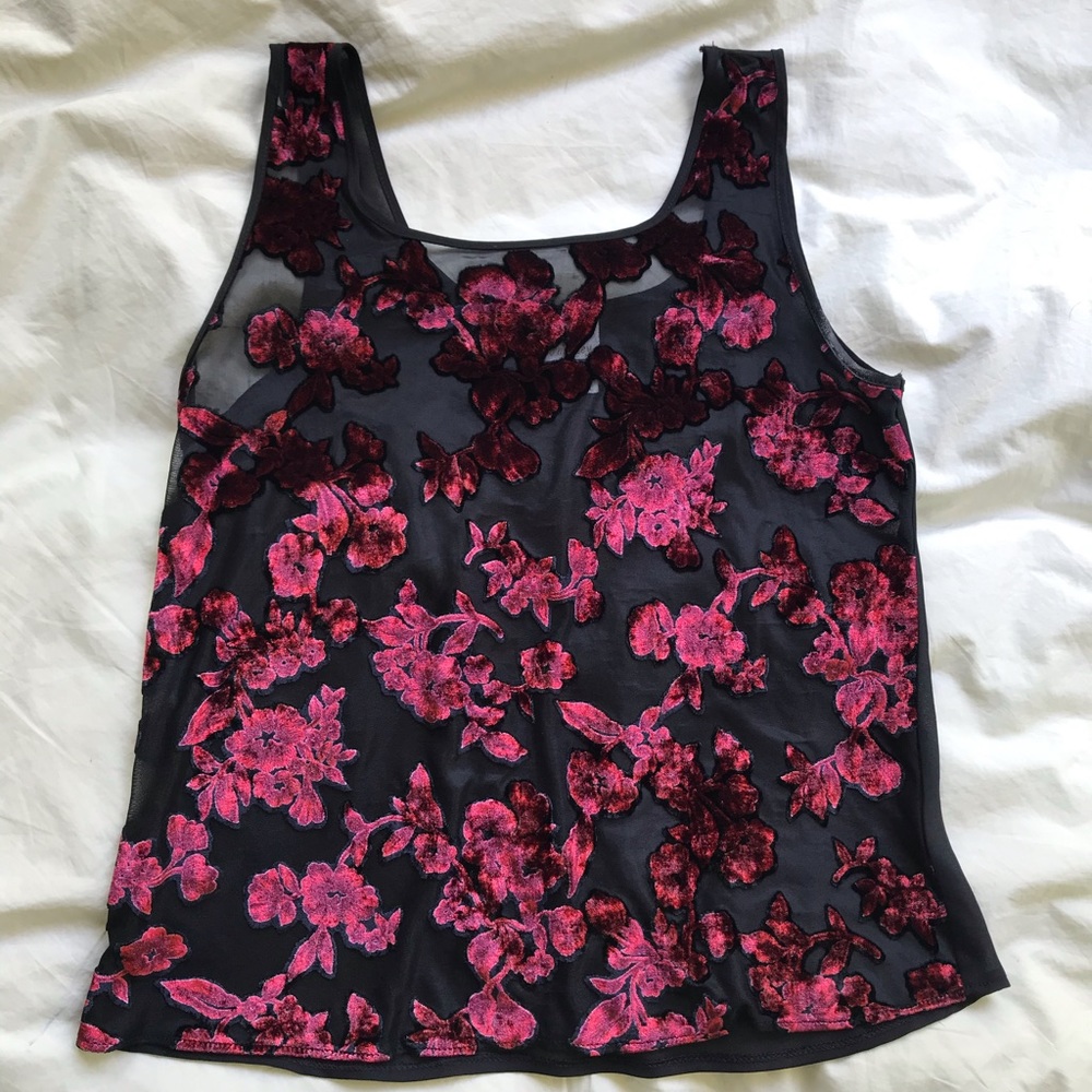 ❗️8/20 shop closes❗️Sheer Burnt Velvet Floral Tank
